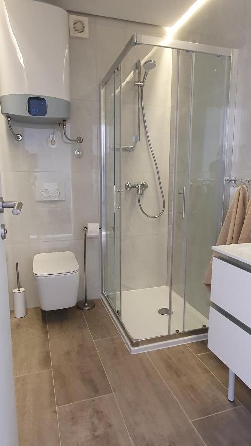 Divine View Apartma Njivice Bagian luar foto