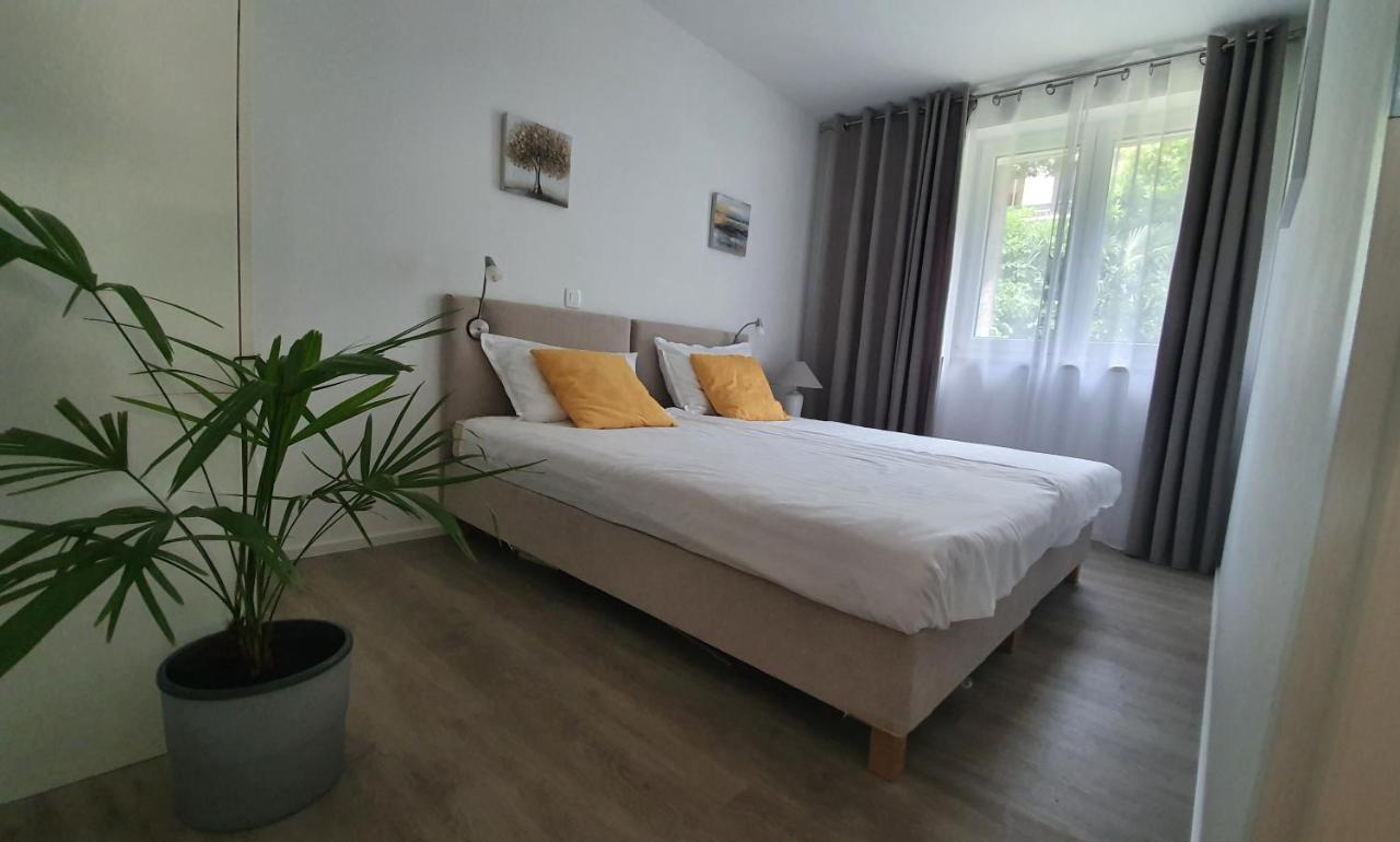 Divine View Apartma Njivice Bagian luar foto
