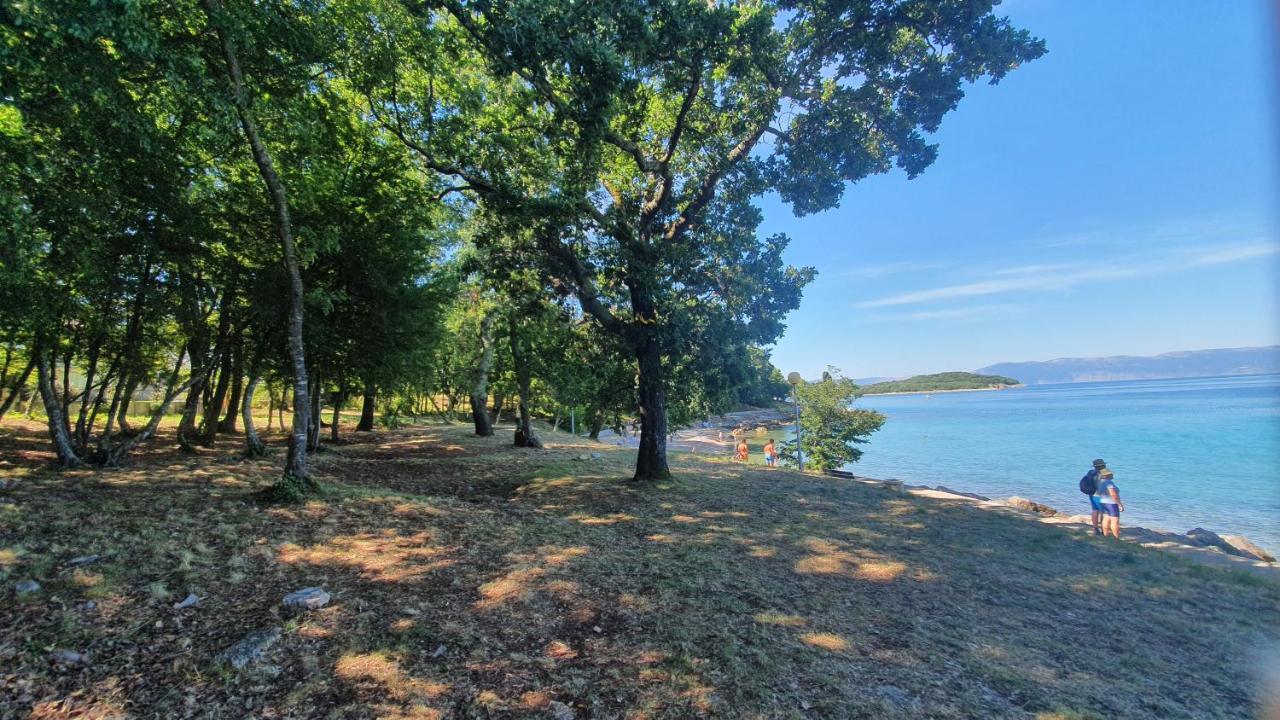 Divine View Apartma Njivice Bagian luar foto
